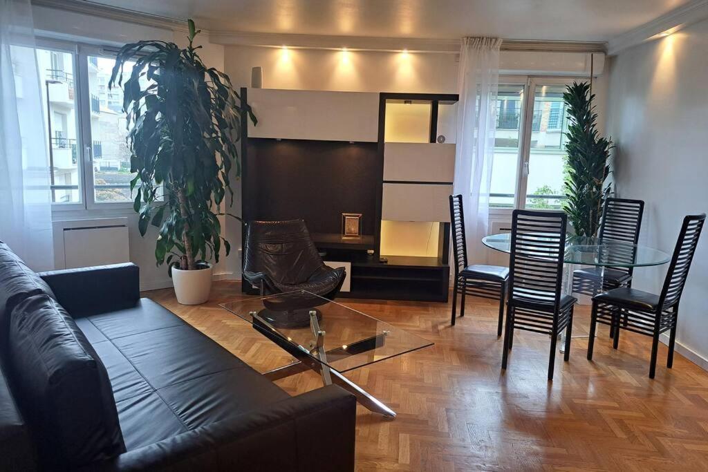 Appartement Aux Portes De Paris Et 5 Minutes Du Metro Charenton-le-Pont Buitenkant foto