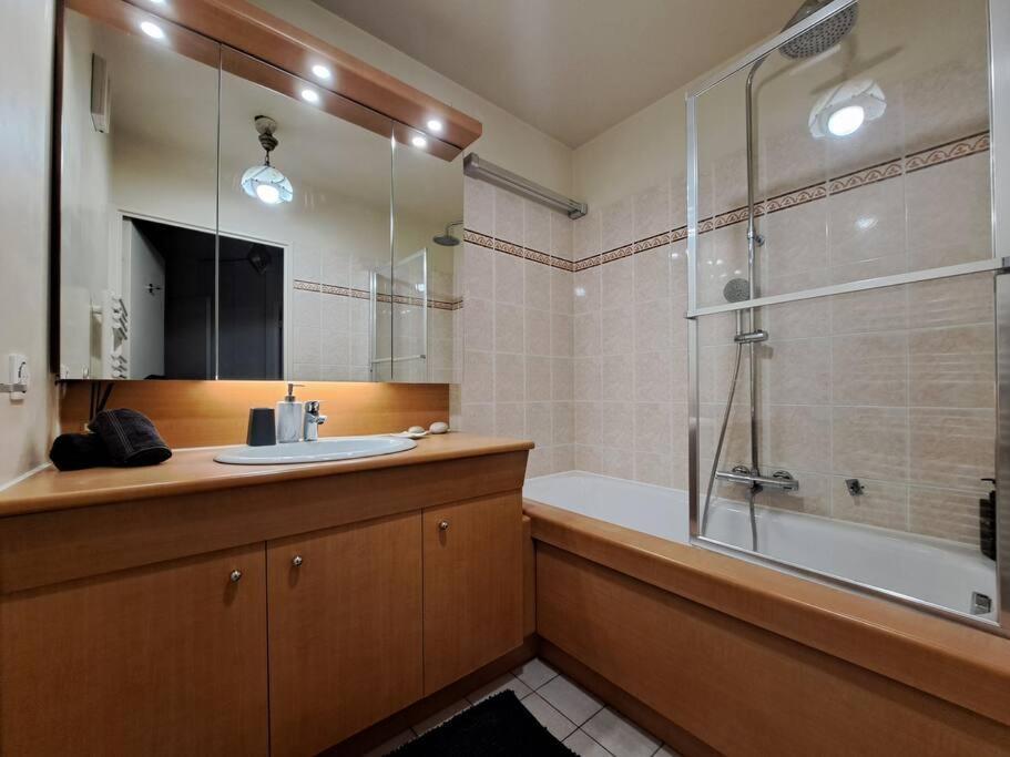 Appartement Aux Portes De Paris Et 5 Minutes Du Metro Charenton-le-Pont Buitenkant foto